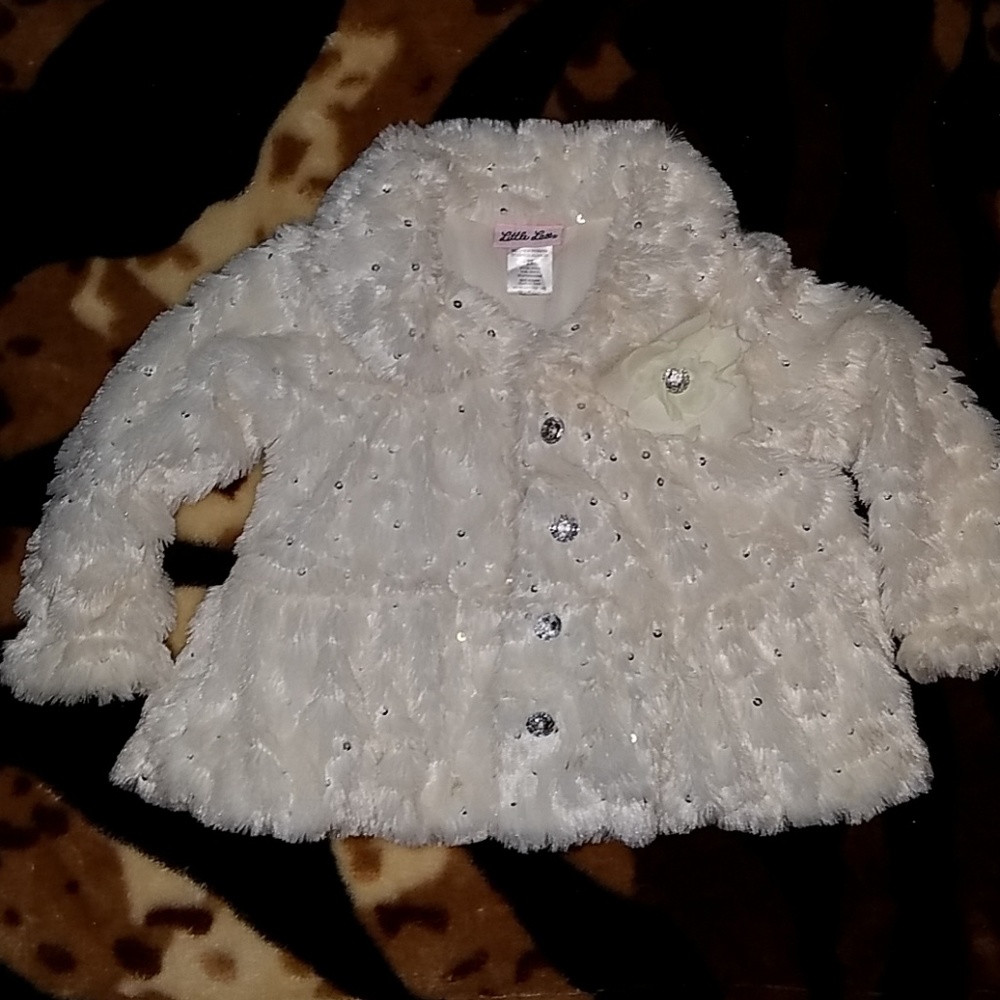 Little Lass faux fir coat off white with sequins